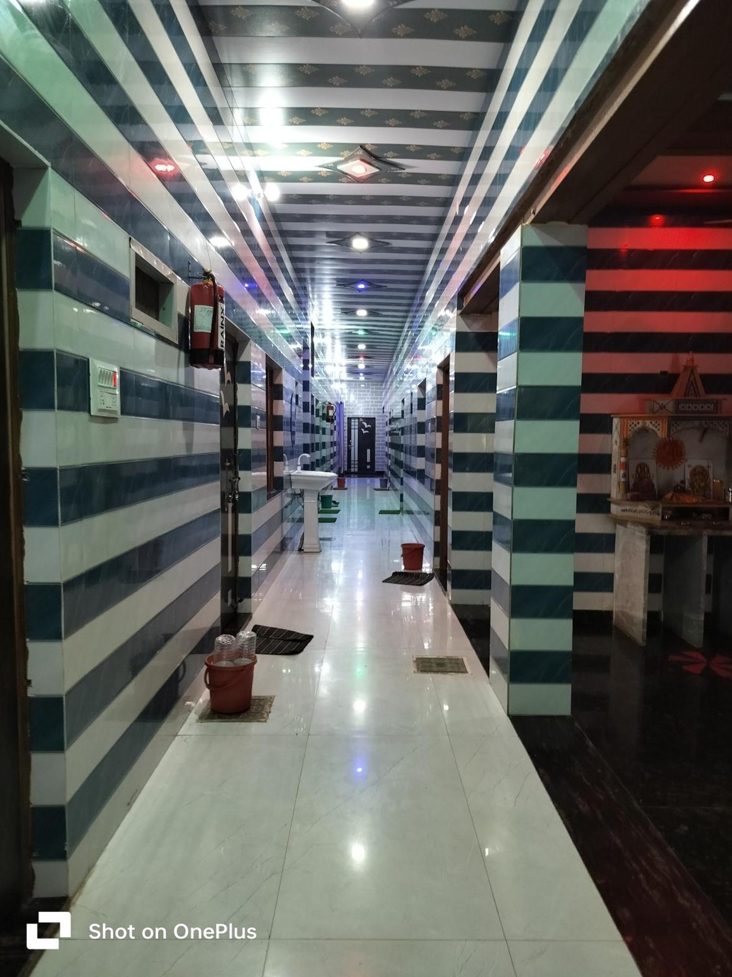 Govardhan M&S Seva Sadan酒店 外观 照片